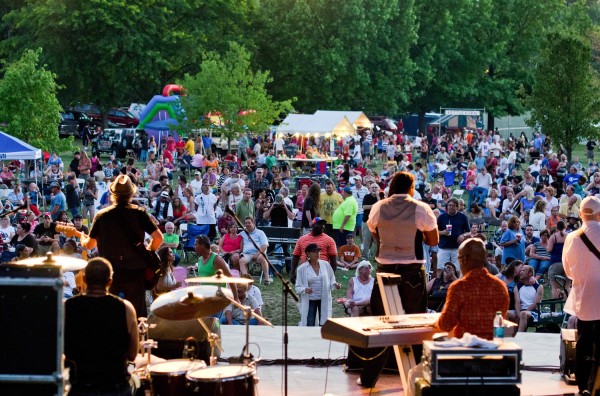 Ribfest-concert-small1-600x396